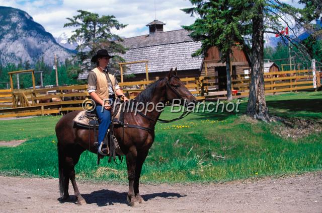 canada alberta 10.JPG - Cavalière du Centre équestreHorseback riding expeditionParc national des RocheusesBanffAlbertaCanada